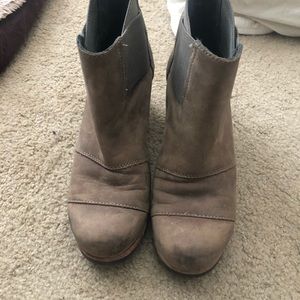 Sorel Addington size 7.  Gently worn.